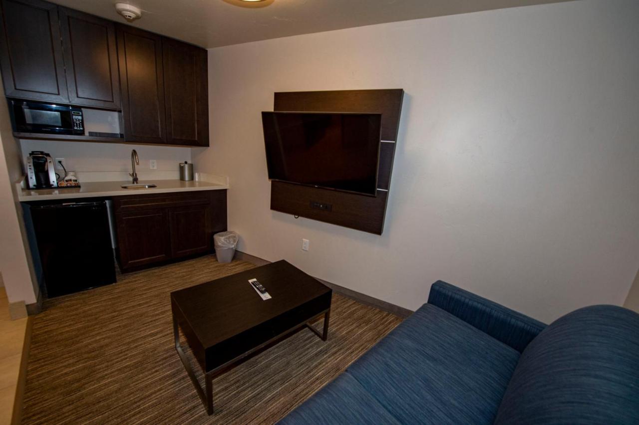 Holiday Inn Express & Suites - Colorado Springs Afa Northgate By Ihg Pokoj fotografie