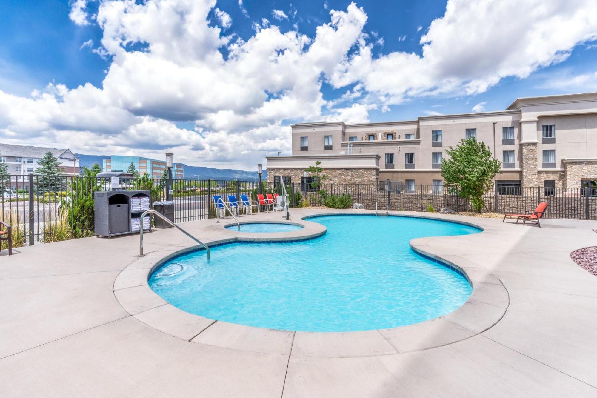 Holiday Inn Express & Suites - Colorado Springs Afa Northgate By Ihg Exteriér fotografie
