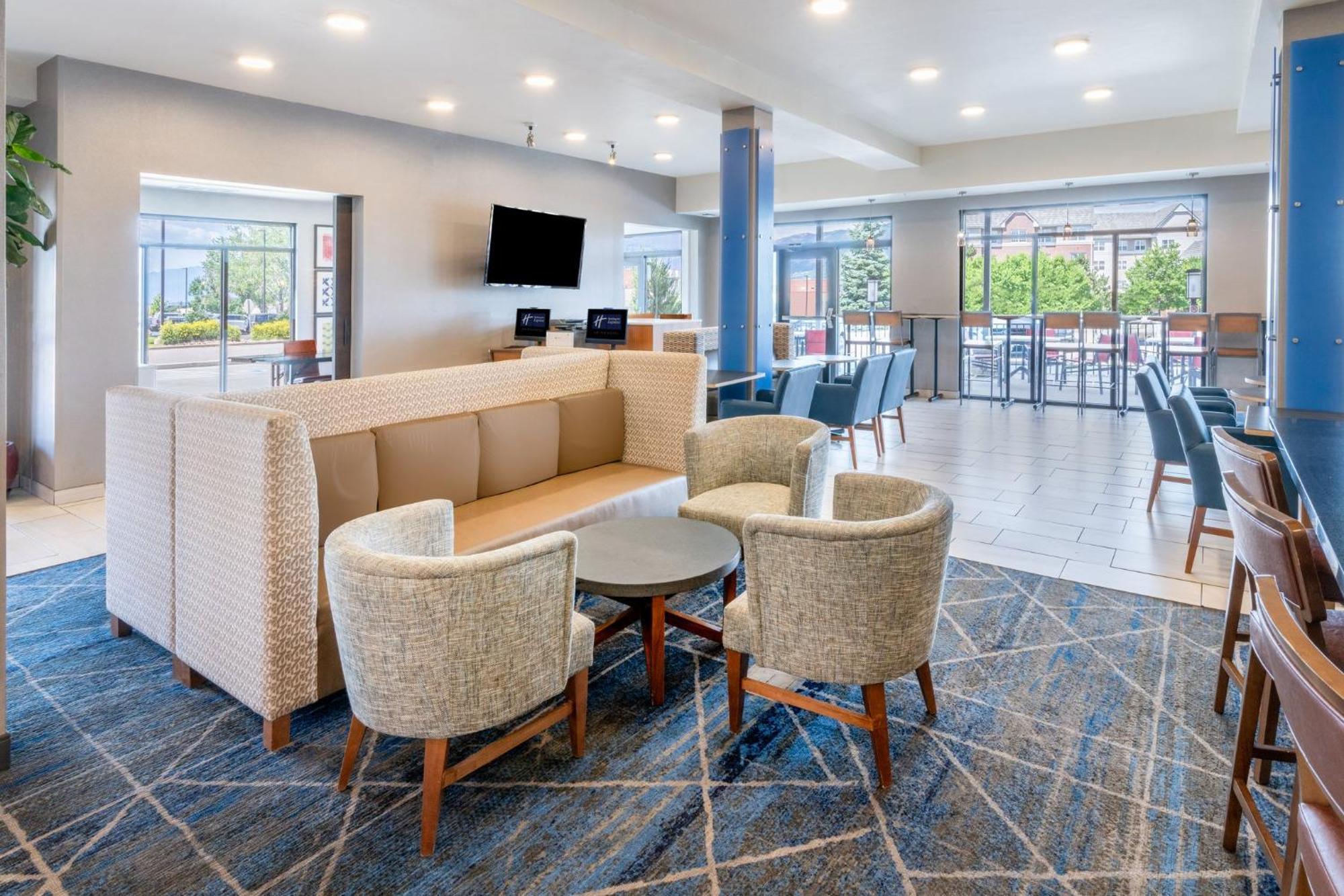 Holiday Inn Express & Suites - Colorado Springs Afa Northgate By Ihg Exteriér fotografie