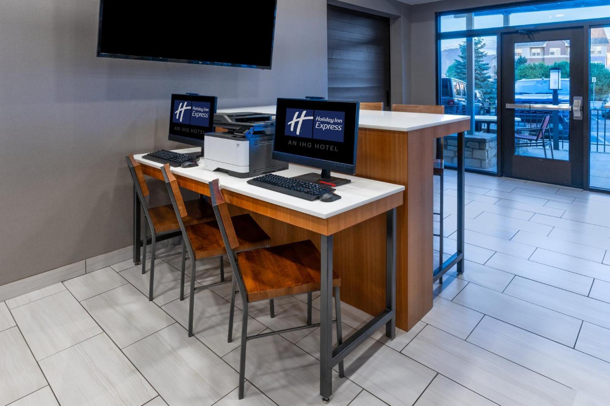 Holiday Inn Express & Suites - Colorado Springs Afa Northgate By Ihg Exteriér fotografie